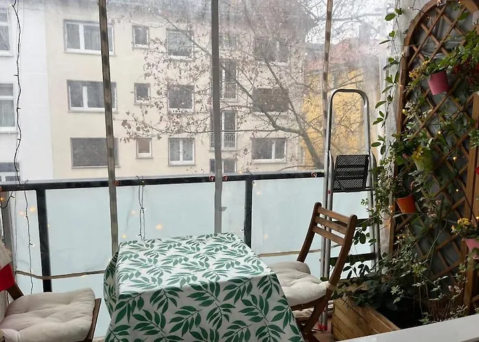 Business Flat Westend Nordend With Workspace Fast Wifi And Balcony * Frankfurt nad Menem
