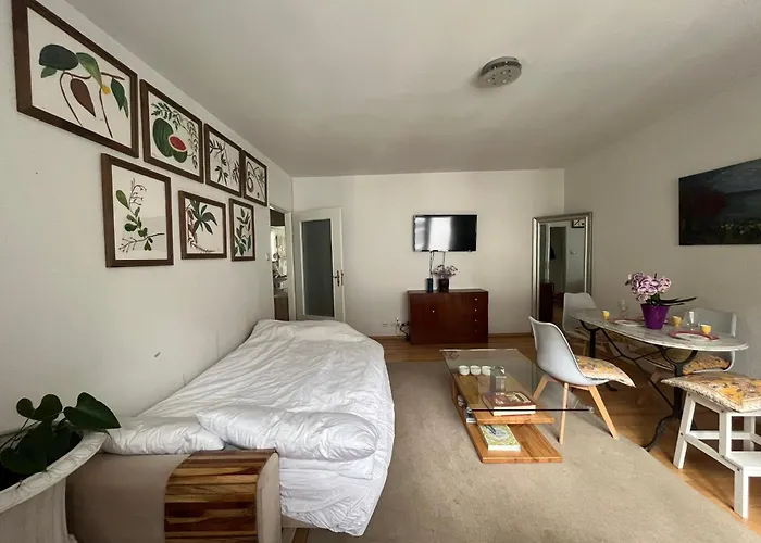 Business Flat Westend Nordend With Workspace Fast Wifi And Balcony